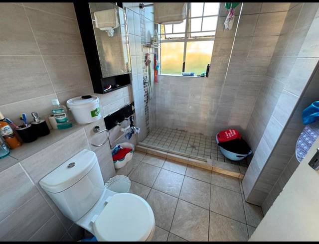 2 BEDROOM APARTMENT FOR SALE IN KEMPTON PARK EXT 05